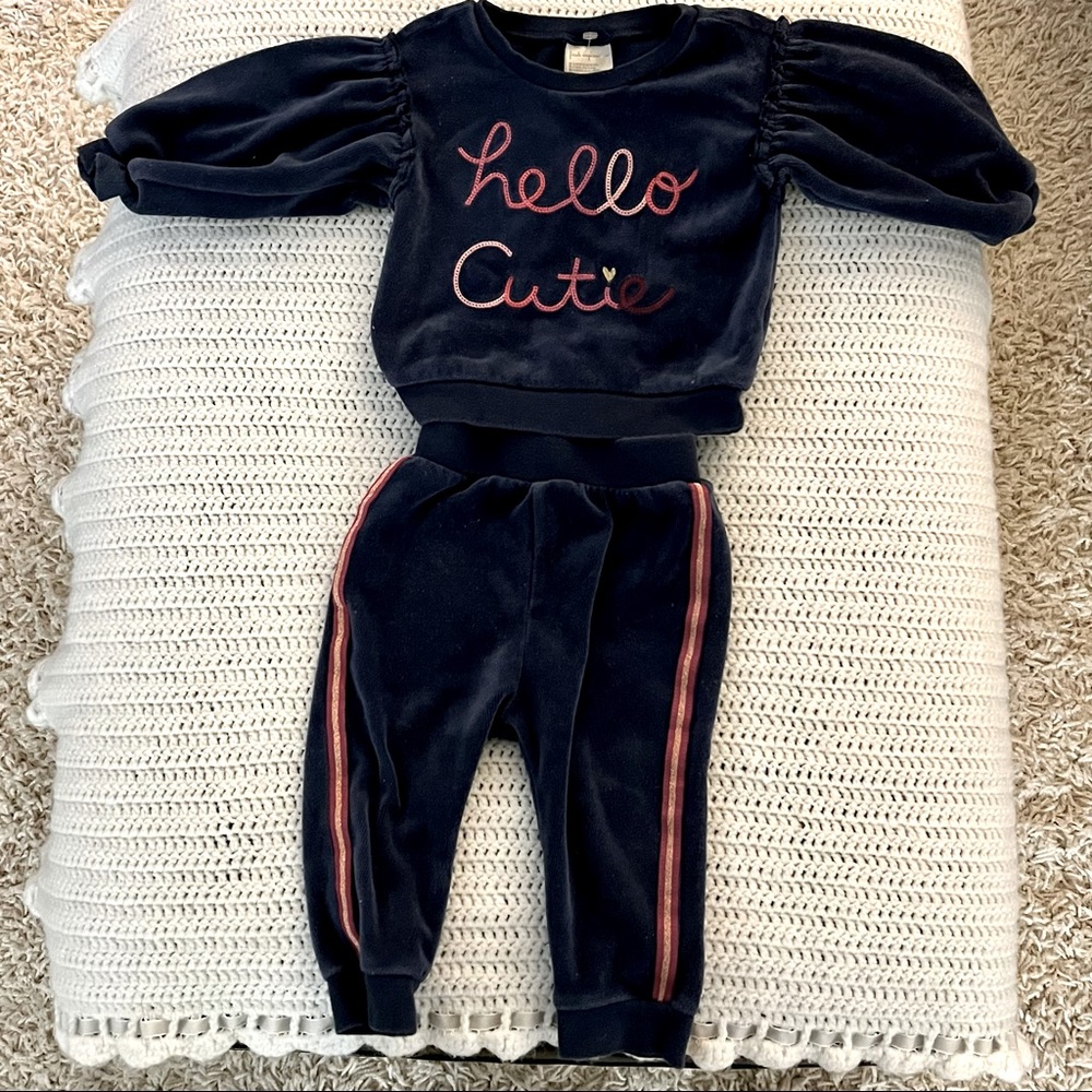 Navy blue sweatsuit with pink accents made by first impressions size 12 months